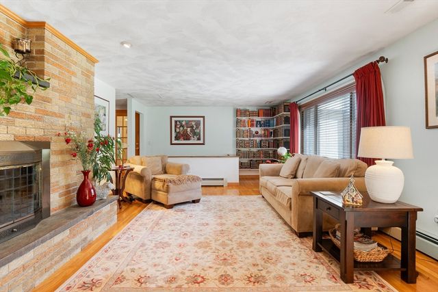 137 Catamount Rd, Tewksbury, MA 01876