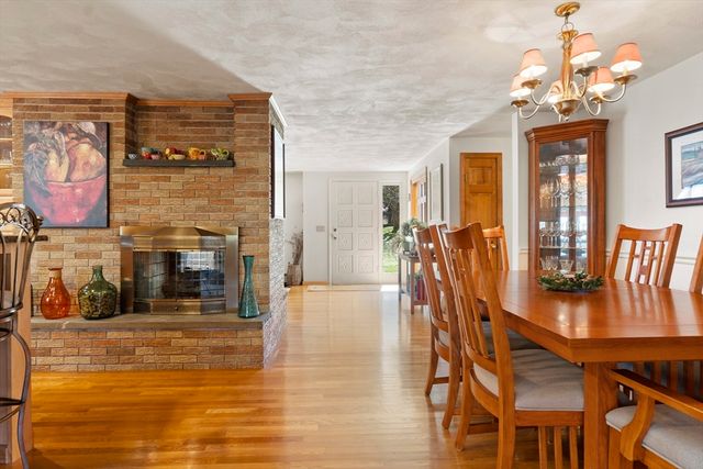 137 Catamount Rd, Tewksbury, MA 01876