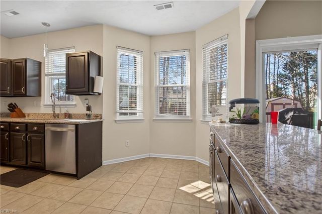 307 Peachwood CT, Suffolk, VA 23434