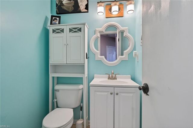 307 Peachwood CT, Suffolk, VA 23434