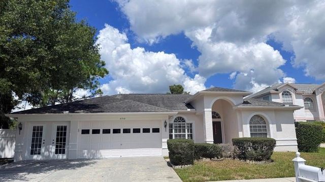 8708 MAPLE LAKE PLACE, Tampa, FL 33635