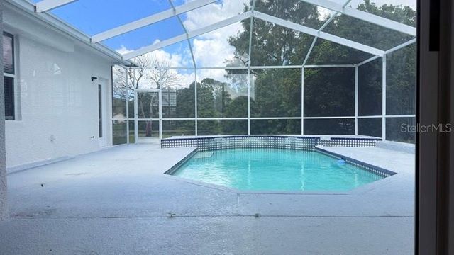 8708 MAPLE LAKE PLACE, Tampa, FL 33635