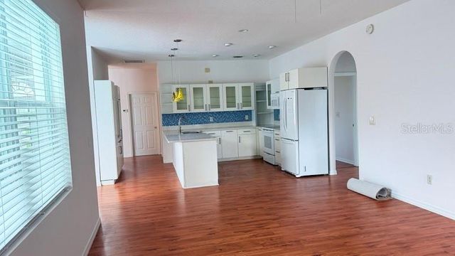 8708 MAPLE LAKE PLACE, Tampa, FL 33635