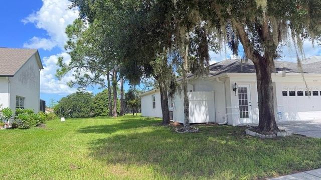 8708 MAPLE LAKE PLACE, Tampa, FL 33635