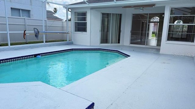 8708 MAPLE LAKE PLACE, Tampa, FL 33635