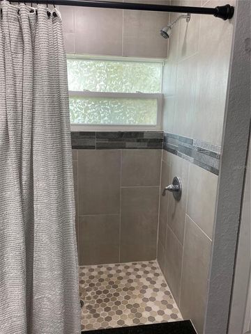 1037 S ADELLE AVENUE, Deland, FL 32720