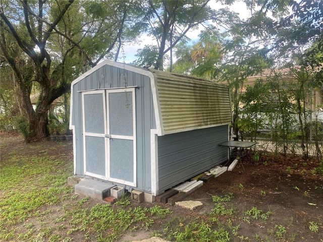 1037 S ADELLE AVENUE, Deland, FL 32720