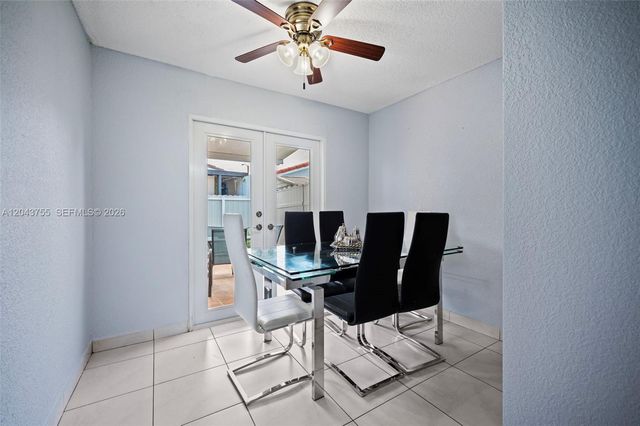 7581 W 29th Way, Hialeah, FL 33018