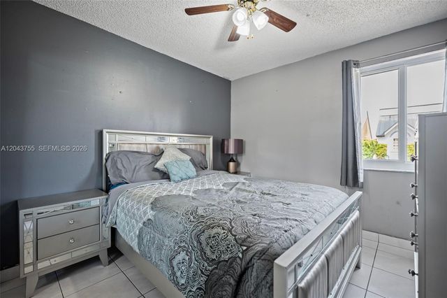 7581 W 29th Way, Hialeah, FL 33018