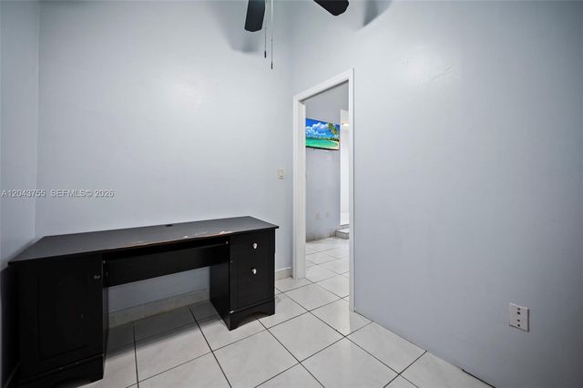 7581 W 29th Way, Hialeah, FL 33018