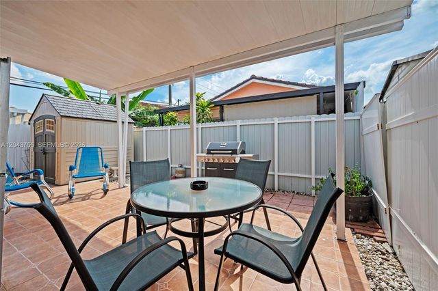 7581 W 29th Way, Hialeah, FL 33018