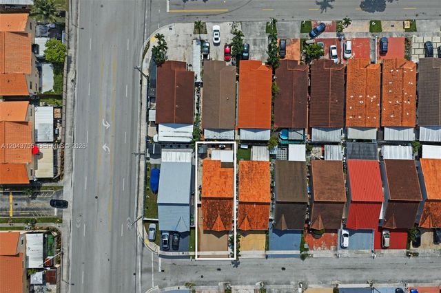 7581 W 29th Way, Hialeah, FL 33018