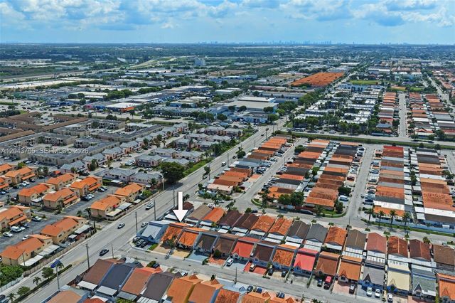 7581 W 29th Way, Hialeah, FL 33018