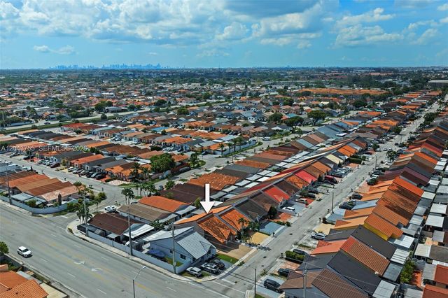 7581 W 29th Way, Hialeah, FL 33018