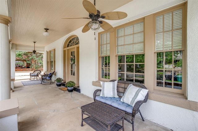 2418 5th Avenue, Fort Worth, TX 76110