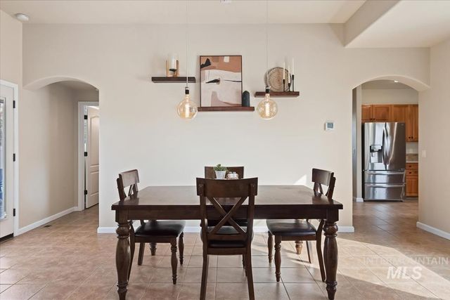 191 S Spring Lake Way, Star, ID 83669