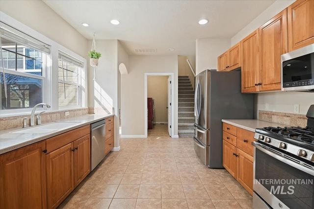 191 S Spring Lake Way, Star, ID 83669