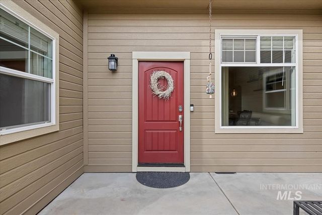 191 S Spring Lake Way, Star, ID 83669