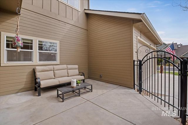 191 S Spring Lake Way, Star, ID 83669