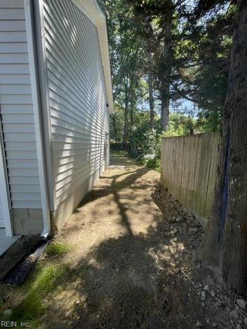884 Cascade DR, Newport News, VA 23608