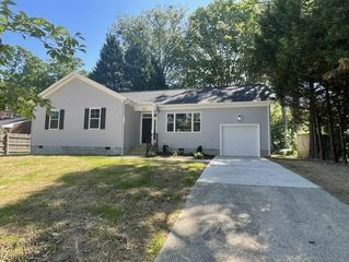 884 Cascade DR, Newport News, VA 23608