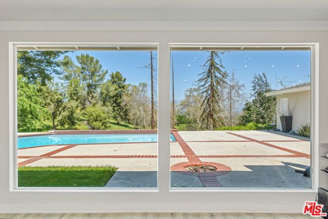 20859 Exhibit Place, Woodland Hills (los Angeles), CA 91367