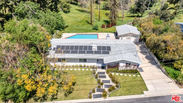 20859 Exhibit Place, Woodland Hills (los Angeles), CA 91367
