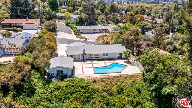 20859 Exhibit Place, Woodland Hills (los Angeles), CA 91367