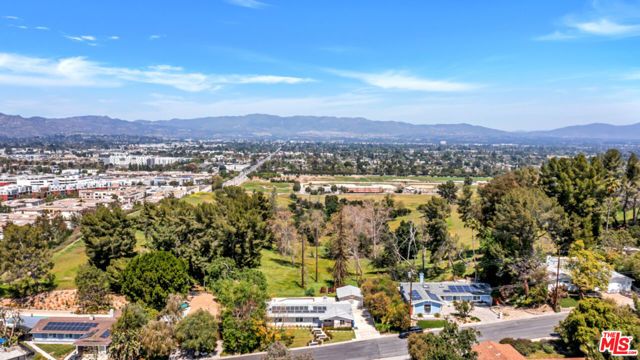 20859 Exhibit Place, Woodland Hills (los Angeles), CA 91367