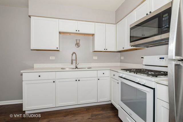 10 TOWER Court 10, Downers Grove, IL 60516