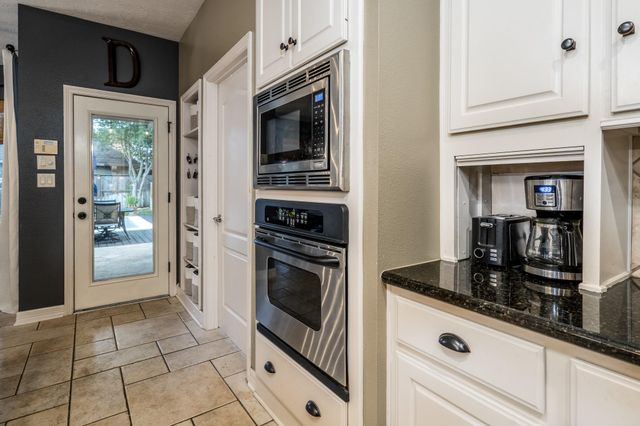 10411 Harnwell Crossing Drive, Spring, TX 77379