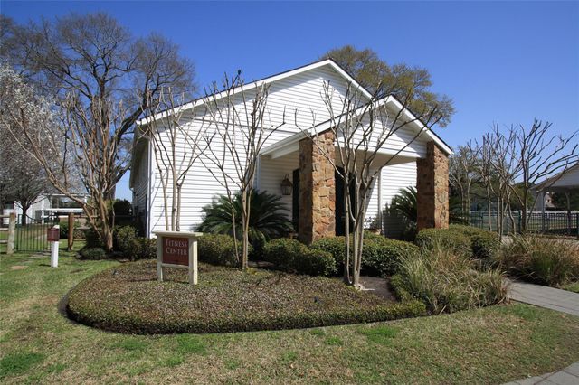 10411 Harnwell Crossing Drive, Spring, TX 77379