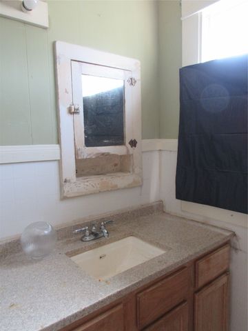 916 Ward, Marlin, TX 76661