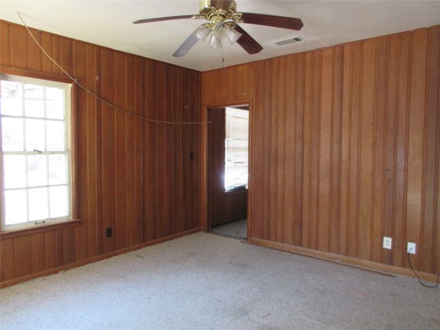 916 Ward, Marlin, TX 76661