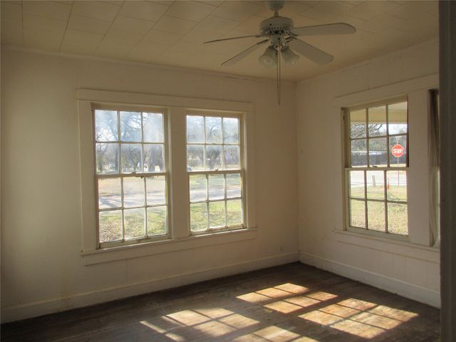 916 Ward, Marlin, TX 76661