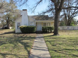 916 Ward, Marlin, TX 76661