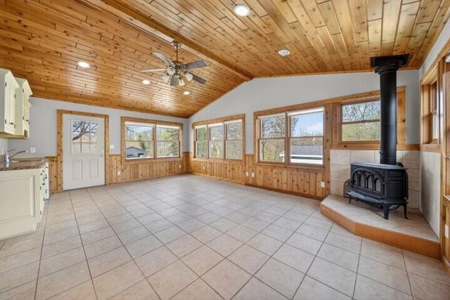 914 Hawthorne DRIVE, Howards Grove, WI 53083