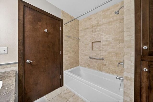 914 Hawthorne DRIVE, Howards Grove, WI 53083