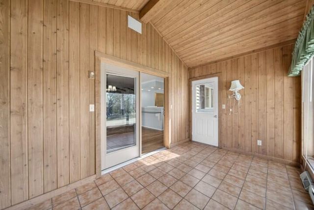 914 Hawthorne DRIVE, Howards Grove, WI 53083