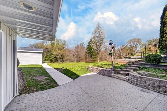 914 Hawthorne DRIVE, Howards Grove, WI 53083
