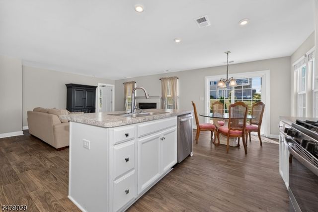 101 Mountain View Ln, Mansfield Twp., NJ 07865