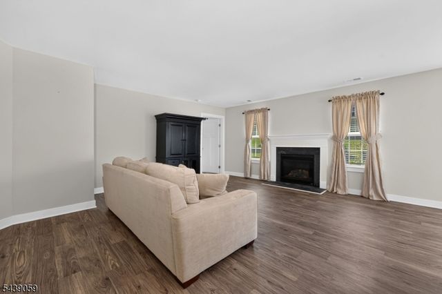 101 Mountain View Ln, Mansfield Twp., NJ 07865