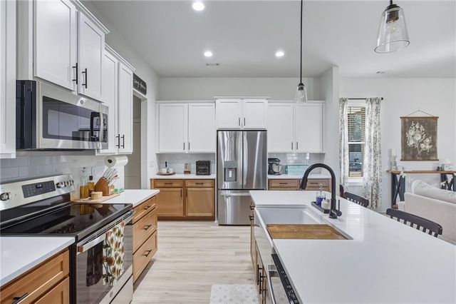 560 Barnwood Drive, Rockmart, GA 30153