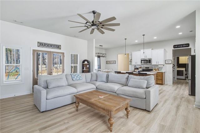 560 Barnwood Drive, Rockmart, GA 30153