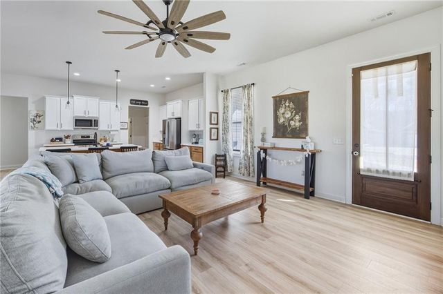 560 Barnwood Drive, Rockmart, GA 30153