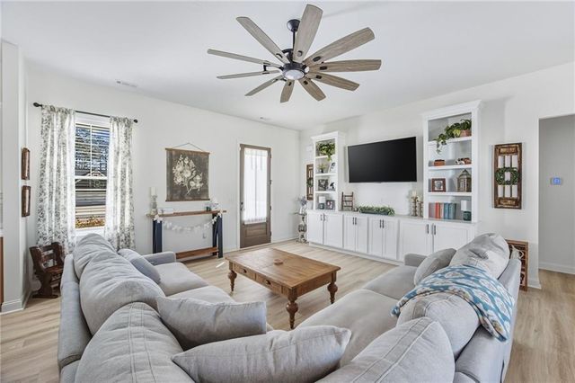 560 Barnwood Drive, Rockmart, GA 30153