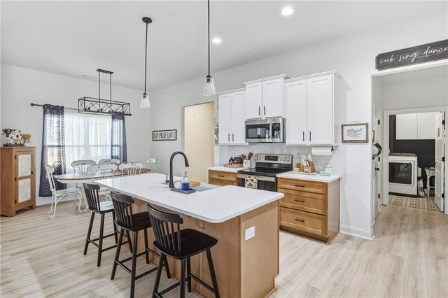 560 Barnwood Drive, Rockmart, GA 30153