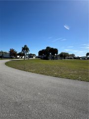 814 Big Branch LN NW, Moore Haven, FL 33471