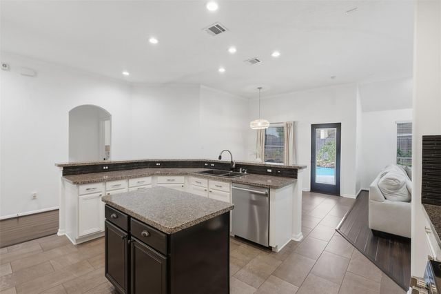 3203 Cactus Heights Lane, Pearland, TX 77581