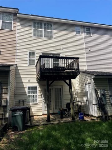3135 Falling Rock Court, Charlotte, NC 28213